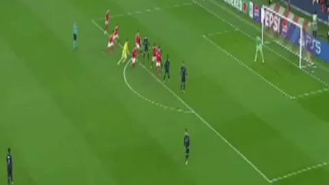 红军对萨拉赫依赖过重，往日危机中马内与菲米曾展翅翱翔